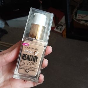 New 🏆 BOGO Covergirl Med Beige 742 Foundn B3 fun -P-